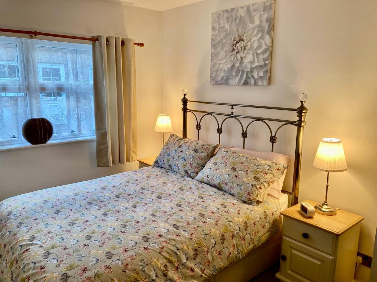 Modern 2 Bedroom Ground Floor Apartment With Parking Ripon City Centre Extérieur photo